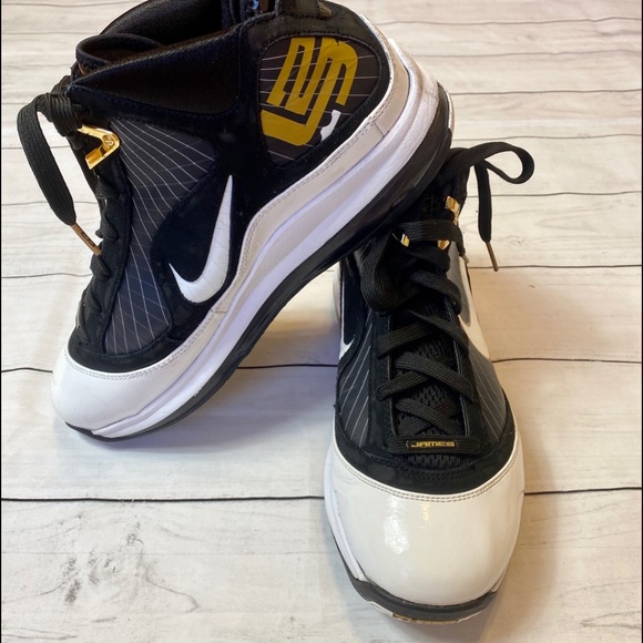 lebron 7 black white gold